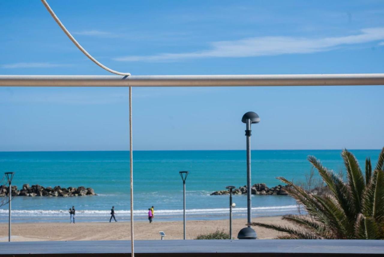 Appartamento Di Antonio Fronte Mare Монтезільвано Екстер'єр фото